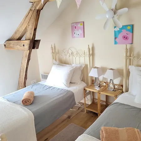 בית נופש Willow Cottage, Mas Sarrat